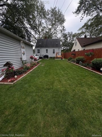 24620 Andover Drive, Dearborn Heights, MI 48125