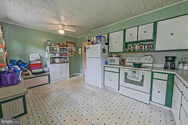 10205 FORD TER, White Plains, MD 20695