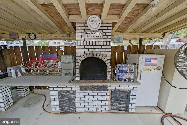 10205 FORD TER, White Plains, MD 20695
