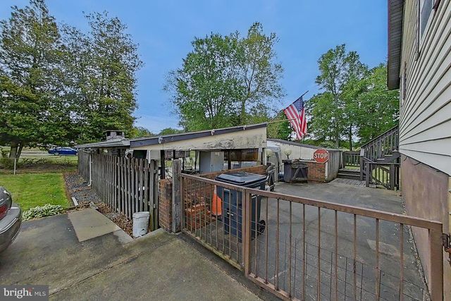 10205 FORD TER, White Plains, MD 20695
