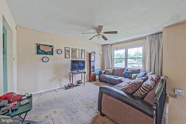10205 FORD TER, White Plains, MD 20695