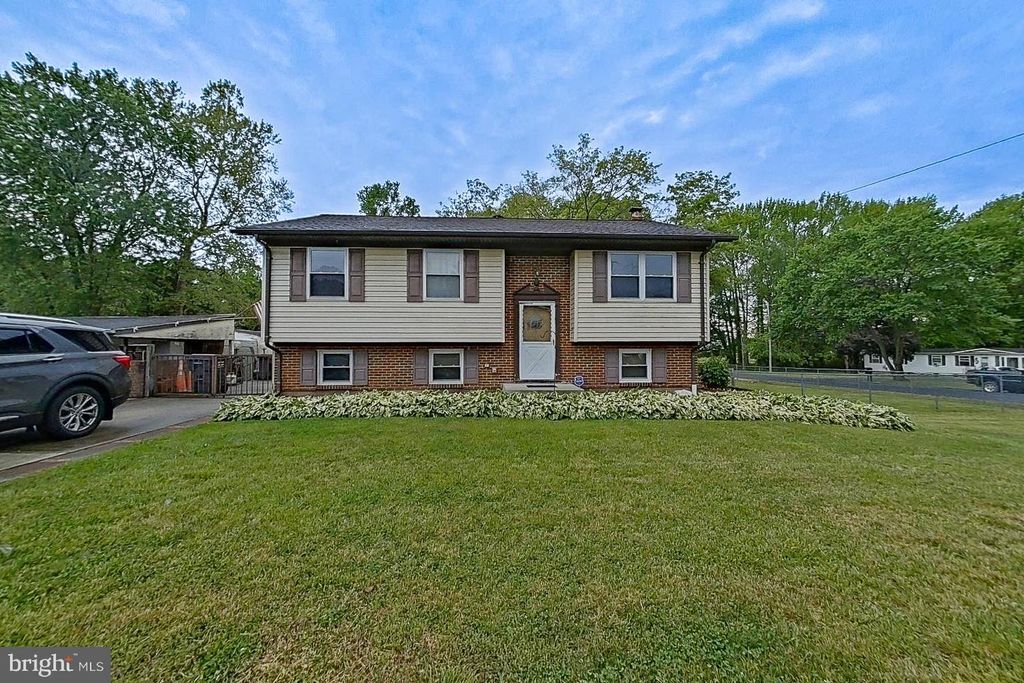 10205 FORD TER, White Plains, MD 20695