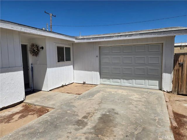 16366 Walnut Street, Hesperia, CA 92345