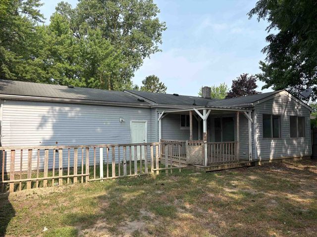 1394 Hillside Drive, Flint Twp, MI 48532