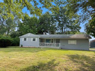 1394 Hillside Drive, Flint Twp, MI 48532