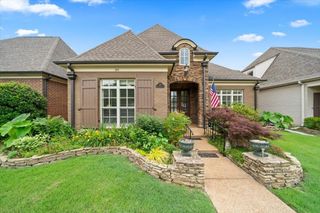 389 W TARREN MILL CIR, Collierville, TN 38017