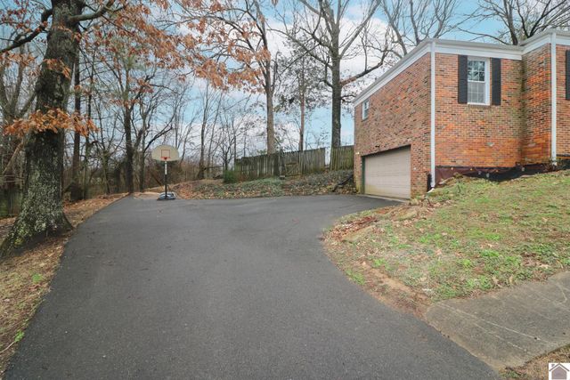 130 Rue Thierry Drive, Paducah, KY 42001