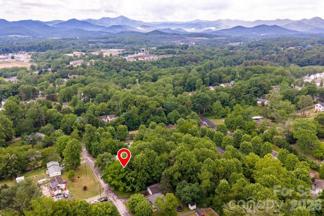 99 Maple Avenue 1, Candler, NC 28715