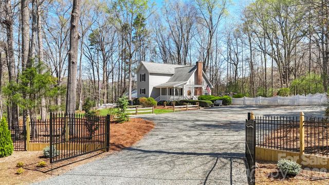8003 Pine Oak Road, Waxhaw, NC 28173