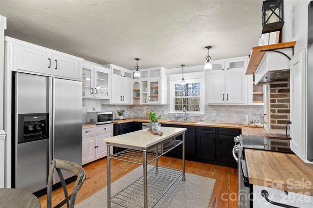 8003 Pine Oak Road, Waxhaw, NC 28173