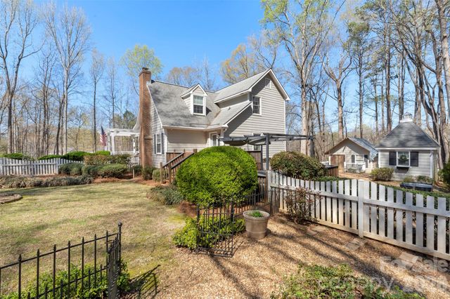 8003 Pine Oak Road, Waxhaw, NC 28173