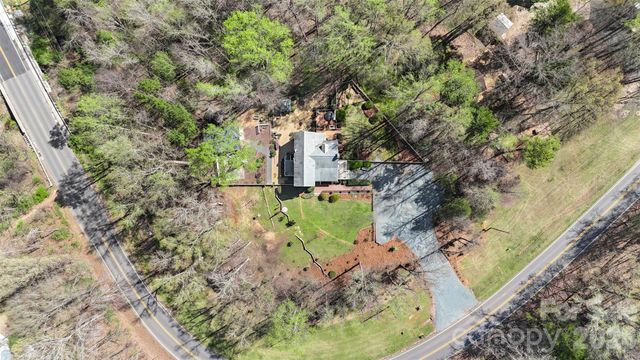 8003 Pine Oak Road, Waxhaw, NC 28173