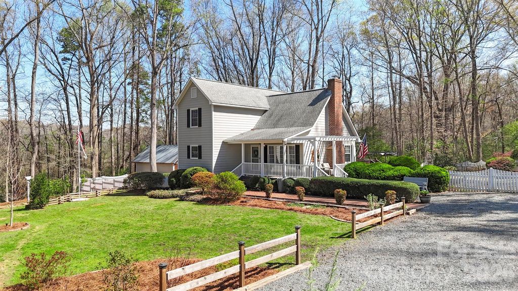 8003 Pine Oak Road, Waxhaw, NC 28173