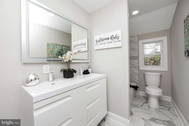 231 HOLLYOKE RD, Somerdale, NJ 08083