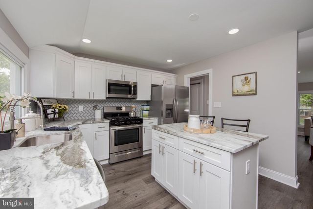 231 HOLLYOKE RD, Somerdale, NJ 08083