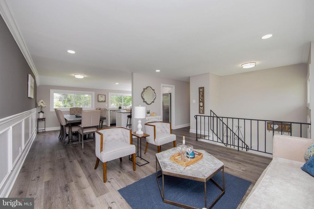 231 HOLLYOKE RD, Somerdale, NJ 08083