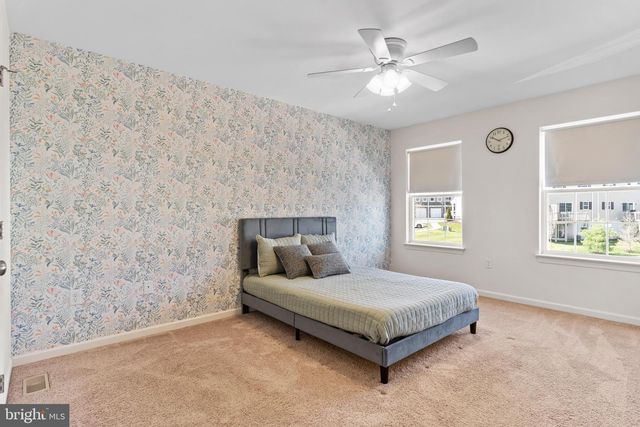 8116-J CARL WILLIAMS BLVD, Harrisburg, PA 17112