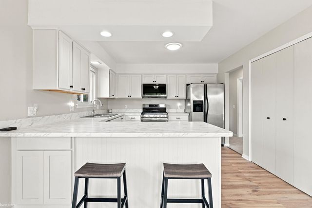 19580 Glenn Street, Roseville, MI 48066