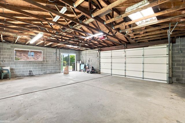 19580 Glenn Street, Roseville, MI 48066