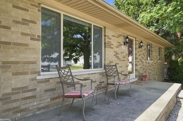 19580 Glenn Street, Roseville, MI 48066