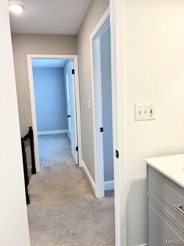 325 Fox Village Court, Ballwin, MO 63021