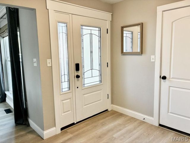 325 Fox Village Court, Ballwin, MO 63021