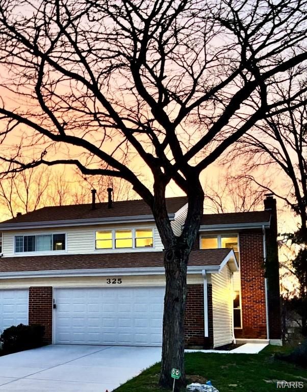 325 Fox Village Court, Ballwin, MO 63021