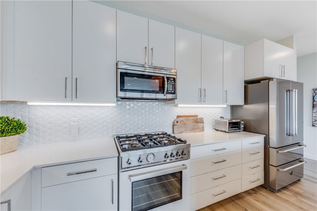 630 Center Square West 206, Port Aransas, TX 78373