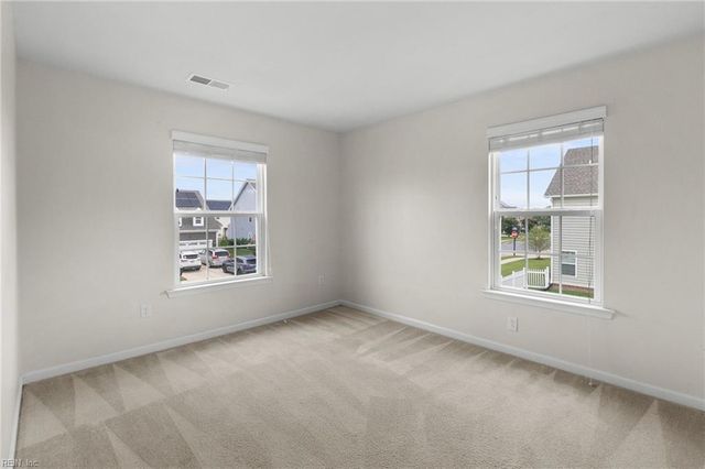 137 Boxwood LN, Smithfield, VA 23430