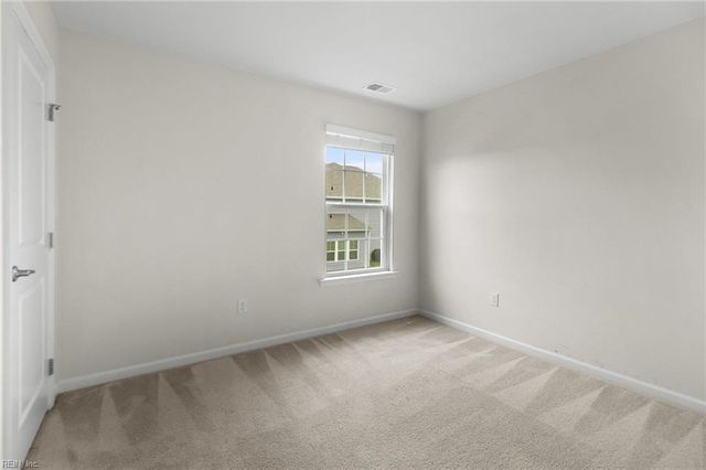 137 Boxwood LN, Smithfield, VA 23430