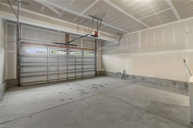 137 Boxwood LN, Smithfield, VA 23430