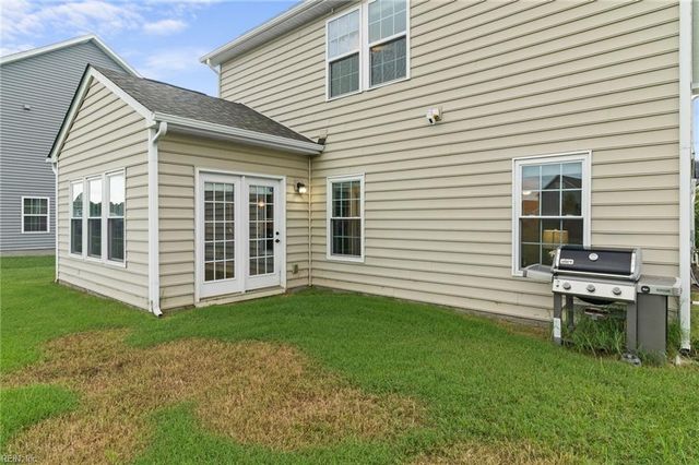 137 Boxwood LN, Smithfield, VA 23430