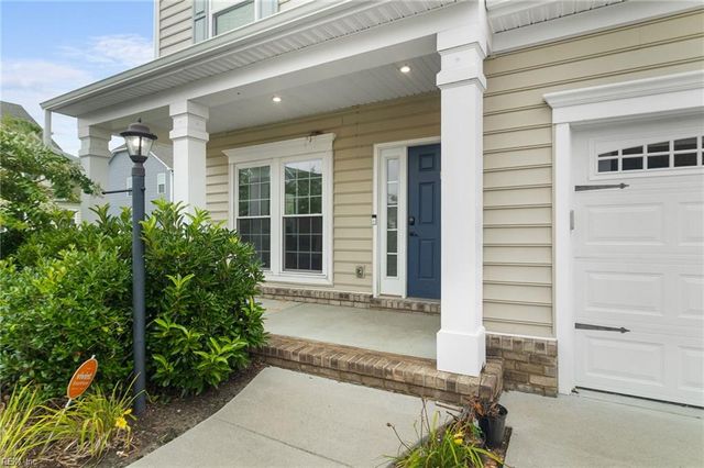 137 Boxwood LN, Smithfield, VA 23430