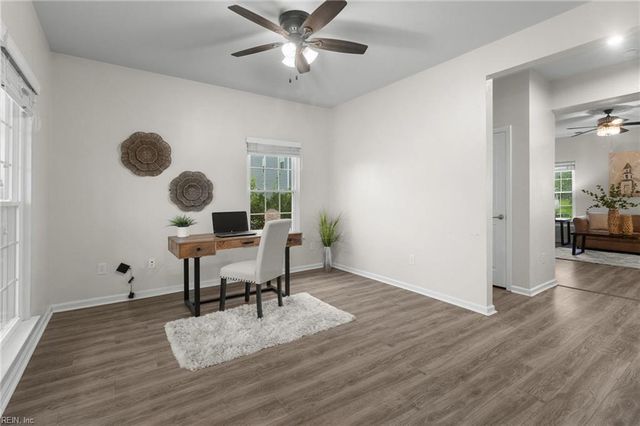 137 Boxwood LN, Smithfield, VA 23430