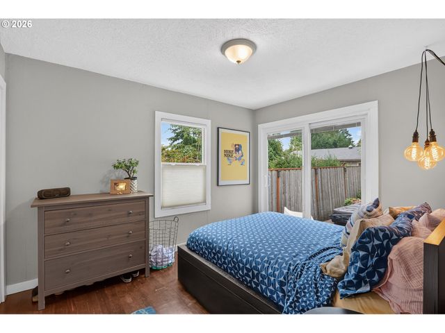 3675 Sw 93RD Ave, Portland, OR 97225