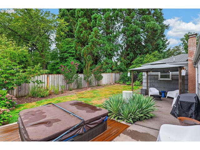 3675 Sw 93RD Ave, Portland, OR 97225