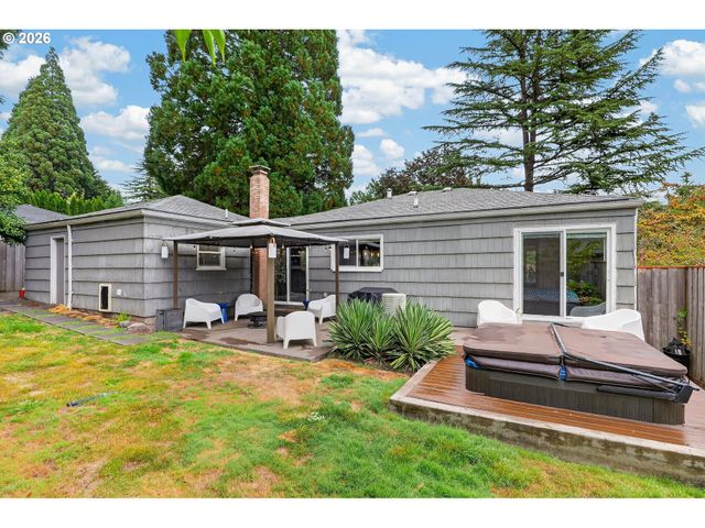 3675 Sw 93RD Ave, Portland, OR 97225