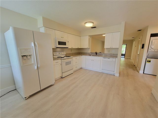 6014 Indrio Road 3, Fort Pierce, FL 34951