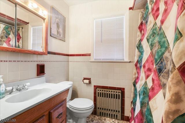 236 Hickory Ave, Garwood Boro, NJ 07027