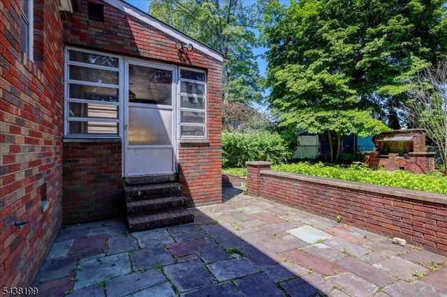 236 Hickory Ave, Garwood Boro, NJ 07027