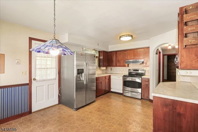 236 Hickory Ave, Garwood Boro, NJ 07027