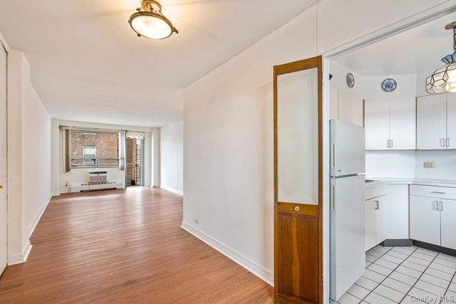 61-15 97 Street 12H, Rego Park, NY 11374