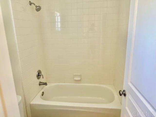 4926 ALMONDWOOD Way, San Diego, CA 92130