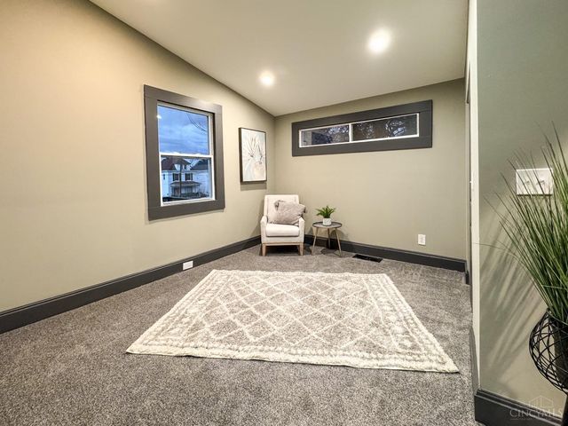 3472 Woodburn Avenue, Cincinnati, OH 45207