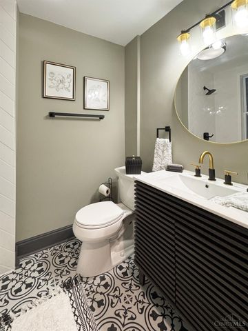 3472 Woodburn Avenue, Cincinnati, OH 45207