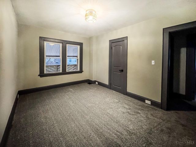 3472 Woodburn Avenue, Cincinnati, OH 45207