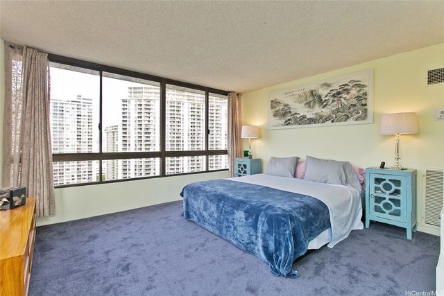 1910 Ala Moana Boulevard 25A, Honolulu, HI 96815