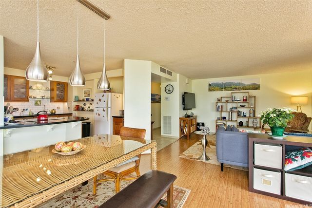 1910 Ala Moana Boulevard 25A, Honolulu, HI 96815