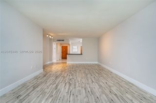 1690 NE 191st St 115-1, Miami, FL 33179