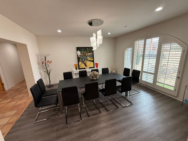 8975 BRIDGE FOREST DR, Germantown, TN 38138